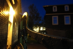 Fabrikhof Einfahrt
